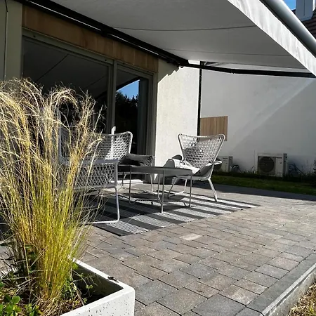 Semesterbostad Gut Time *